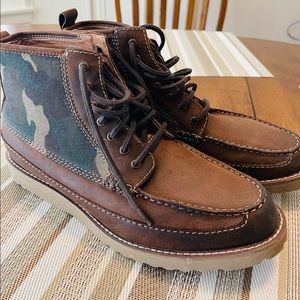 Lucky Brand Chukka boots size 9